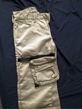 MNML Light Beige Cargo Pants with Detachable Pouch